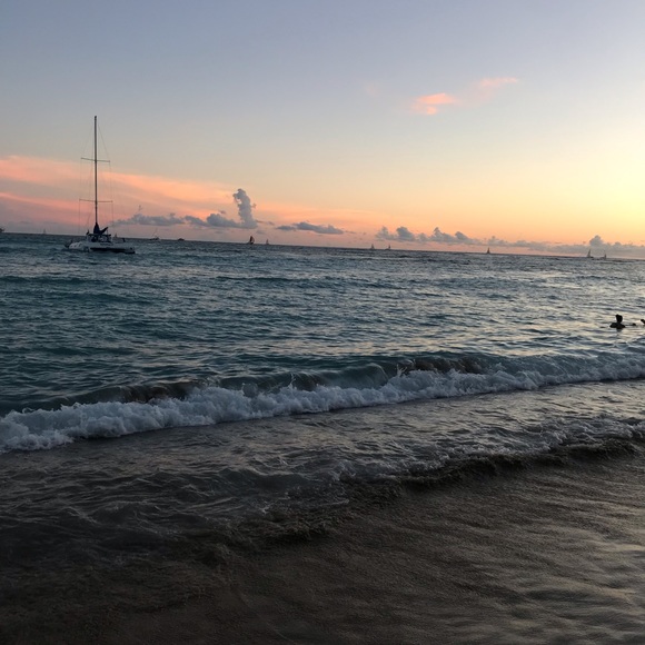 Meet your Posher, Jessica - Picture 2 of 2